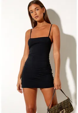 Rochie mini cambrata cu talie joasa pe partea din spate