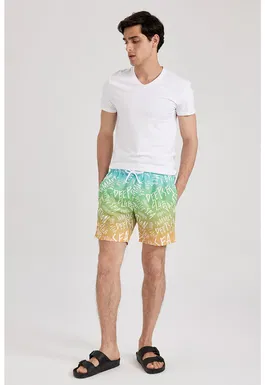 Pantaloni scurti de baie cu imprimeu text