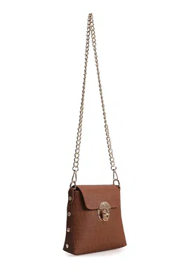 Geanta crossbody de piele ecologica cu logo in relief