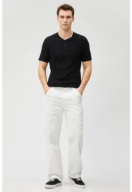 Tricou uni cu decolteu henley