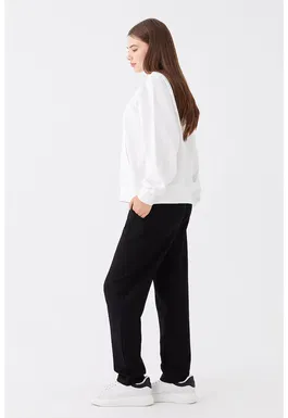 Pantaloni sport cu buzunare oblice