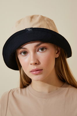 Happiness İstanbul Women's Camel Black Reversible Bucket Hat