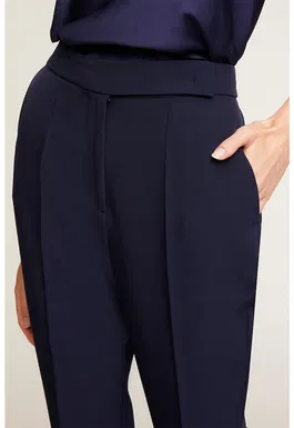 Pantaloni crop cu pensa