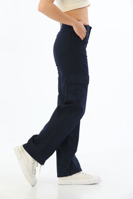 Pantaloni dama, BİKELİFE