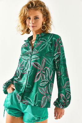 Olalook Women's Emerald Green loose fit blouse with a large collar and buttons