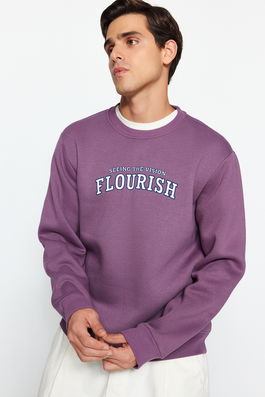 Trendyol Dark Lilac Men's Regular/Regular Cut, Text Printed Fleece Inside Sweatshirt.